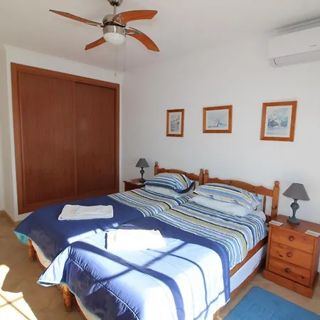Casas - St 116, 2bed/2bath, Air Con, Shared Pool, Sea View Luz