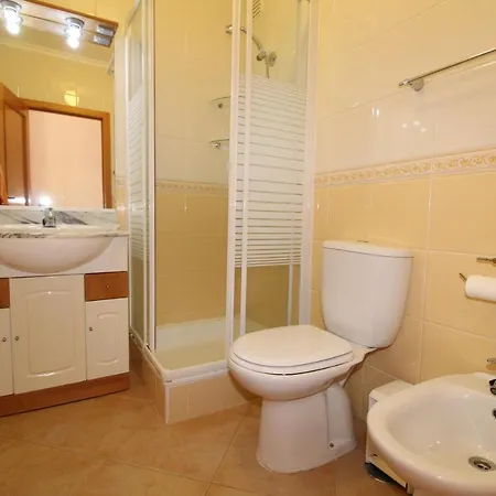 Apartamento Casas - St 116, 2bed/2bath, Air Con, Shared Pool, Sea View Luz